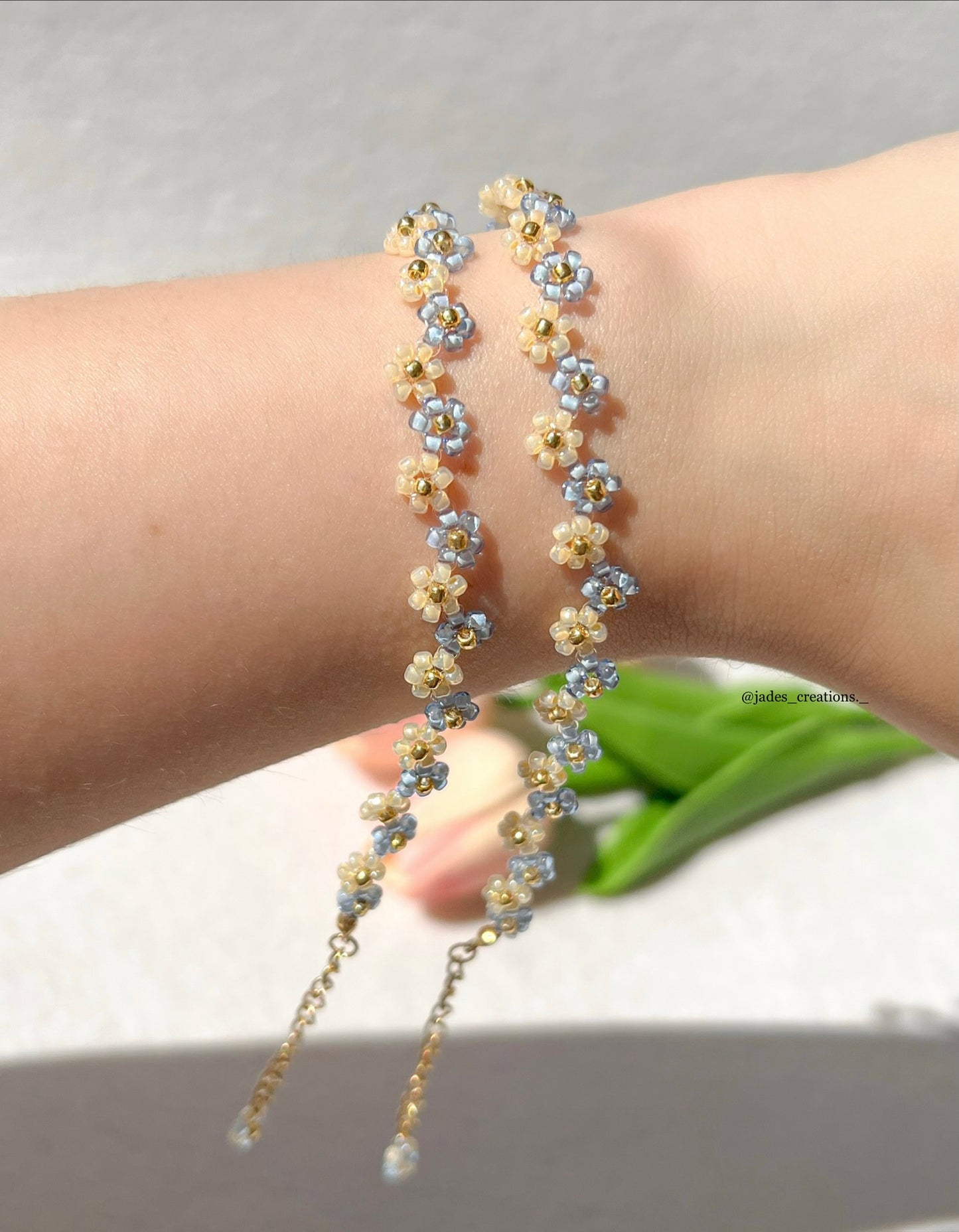 Bracciale floreale azzurro e giallo dorato