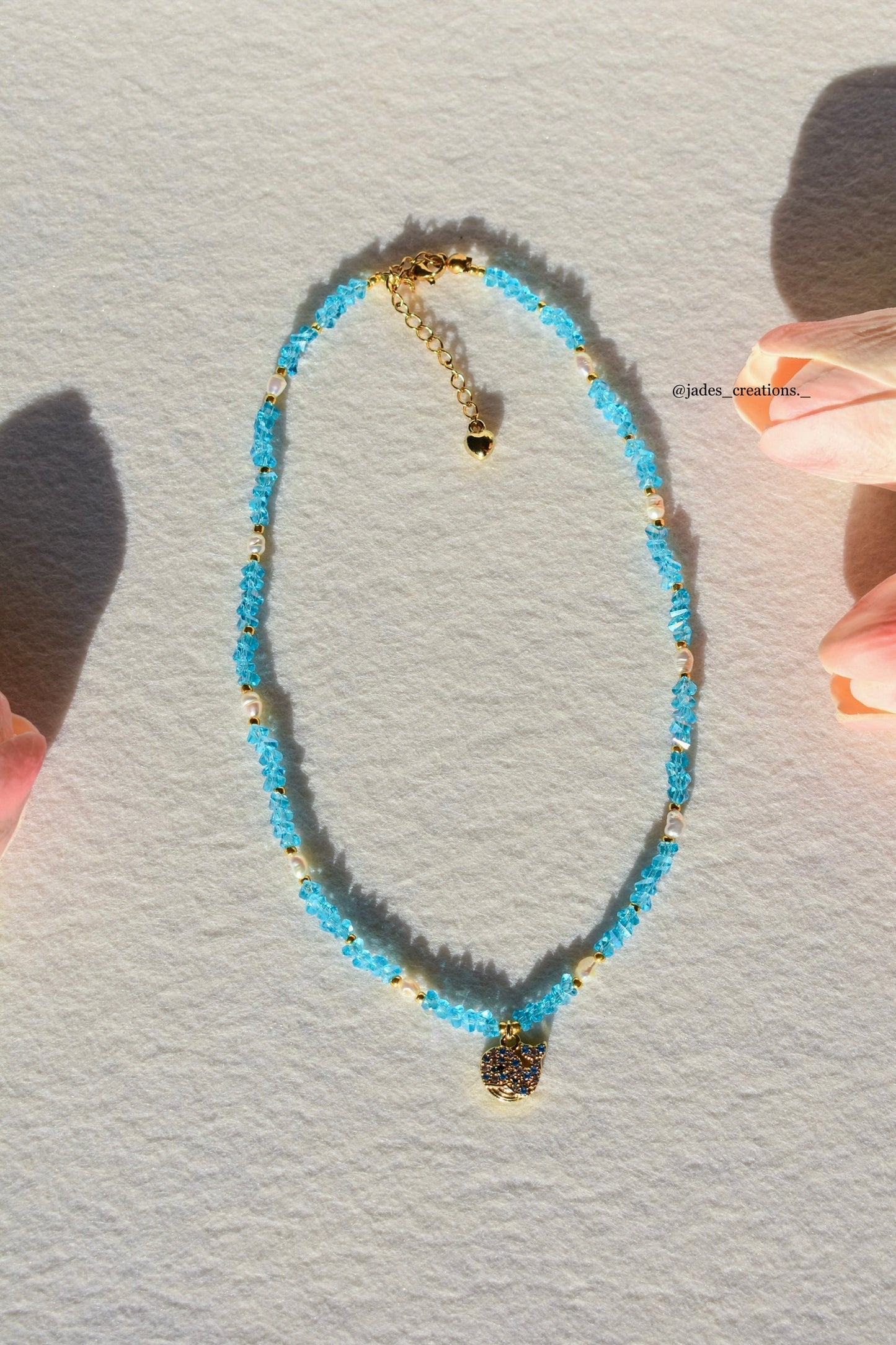 Collana Balenina con perline azzurre