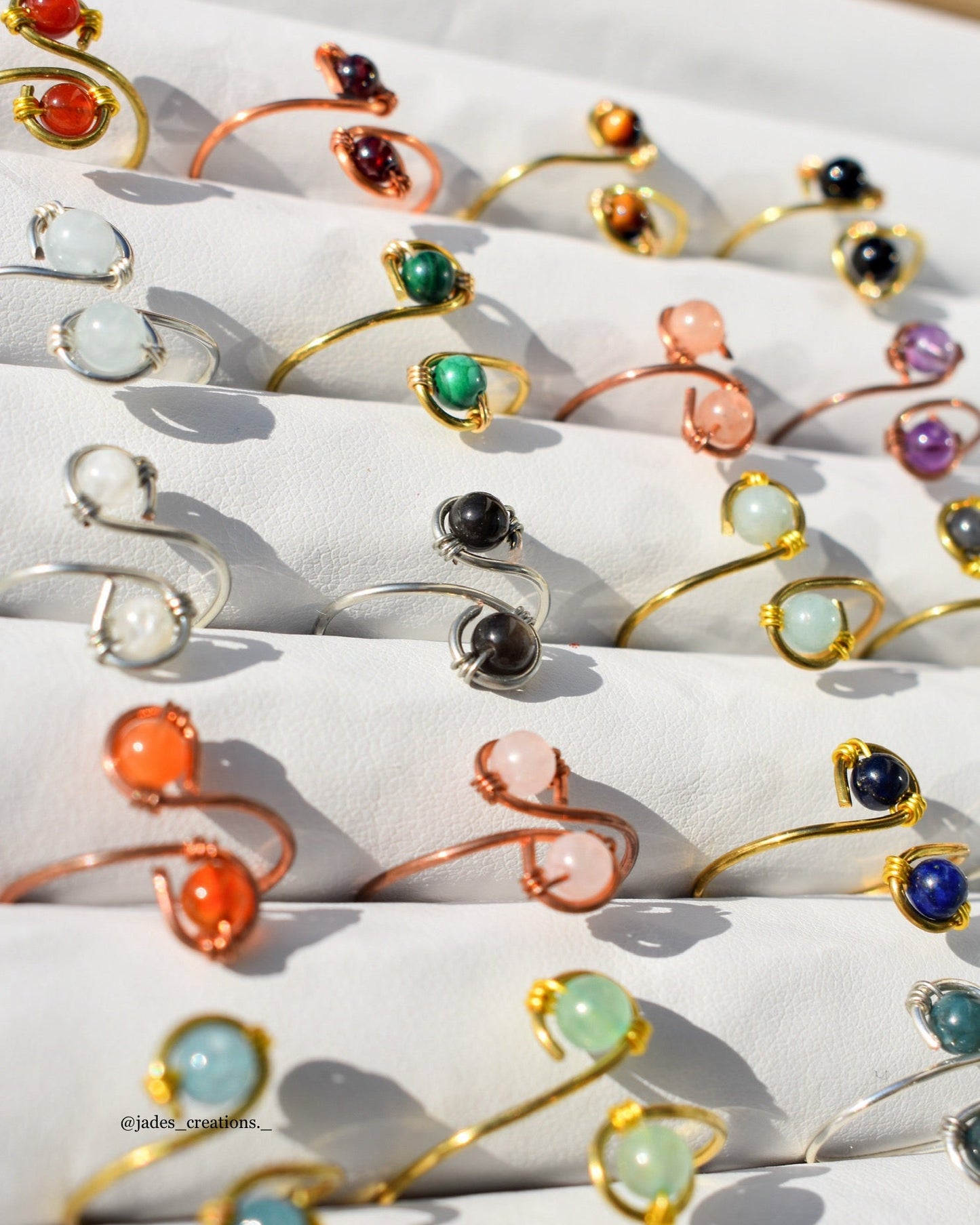 Anelli regolabili con cristalli