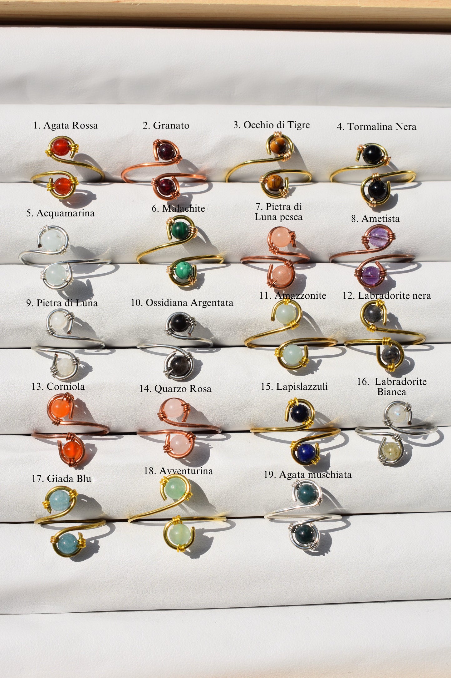 Anelli regolabili con cristalli