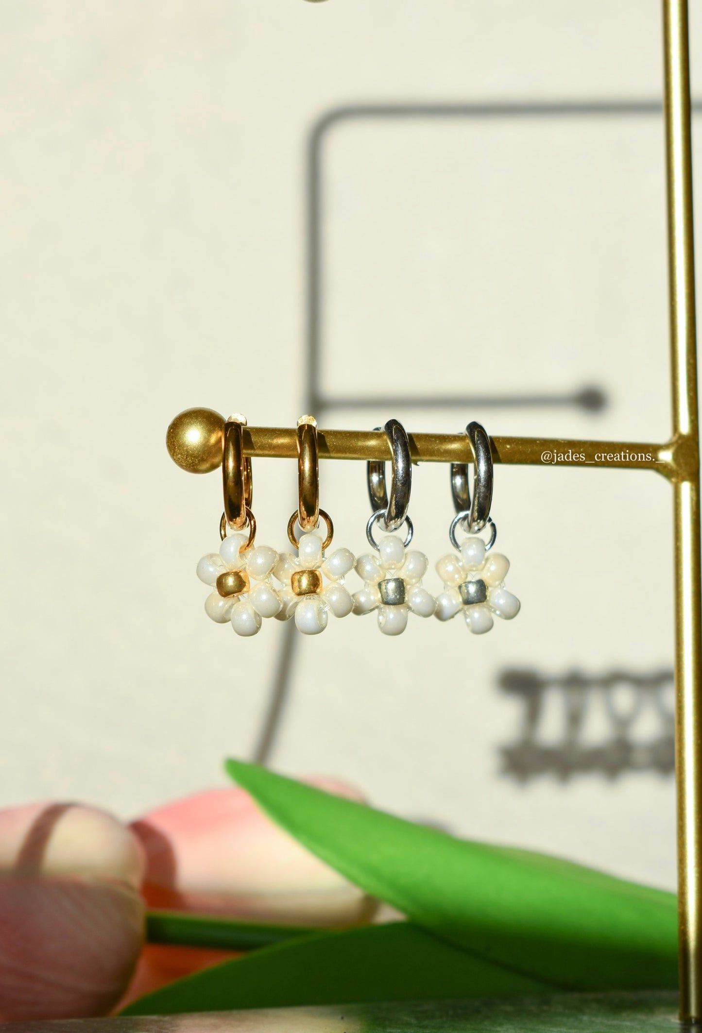 Orecchini Floreali Bianchi