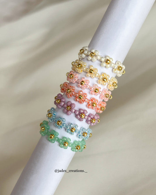 Anello con fiorellini