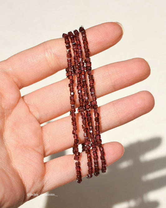 Bracciale elastico Granato