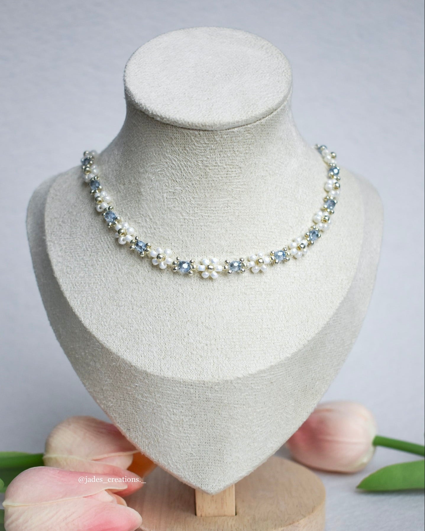 Collana Margherite girocollo con perline Celesti Argentata