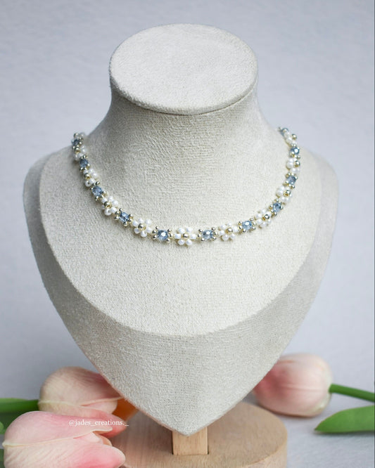Collana Margherite girocollo con perline Celesti Argentata