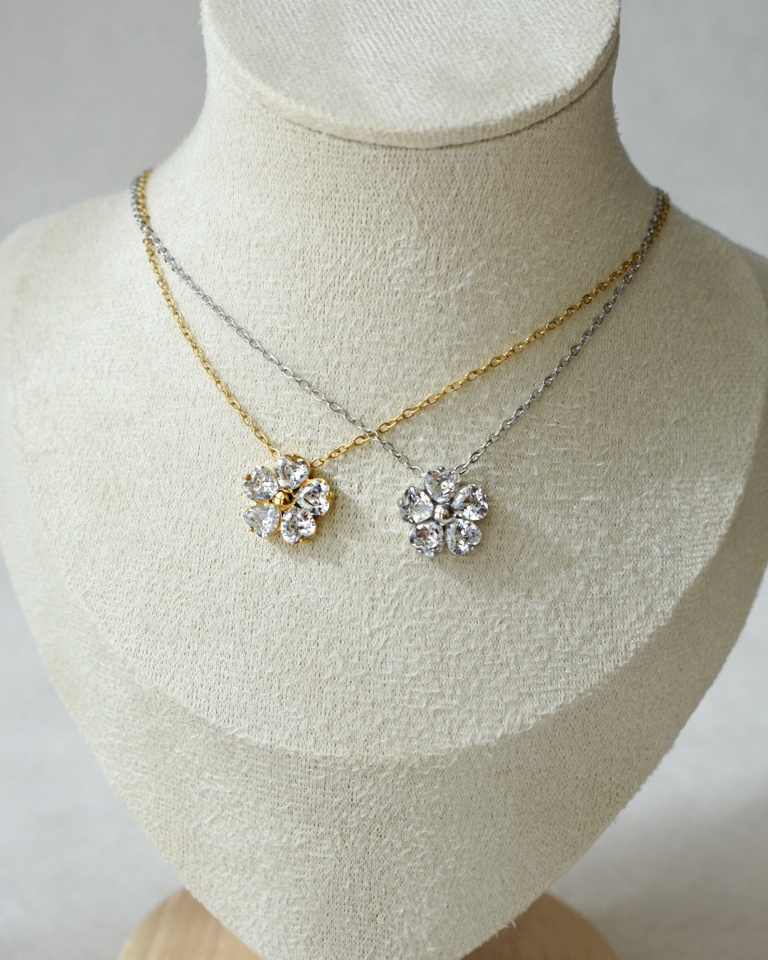 Collana Daisy in acciaio